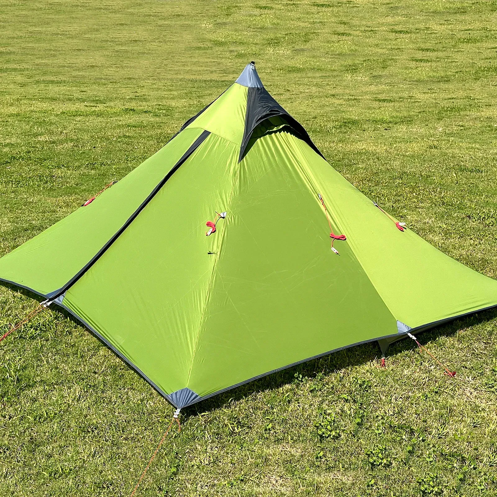 Ultralight Pyramid Tent for 1-2 Persons 20D Camping Tent Waterproof Tent with Breathable Mesh Inner Outdoor Hiking Travel Tent